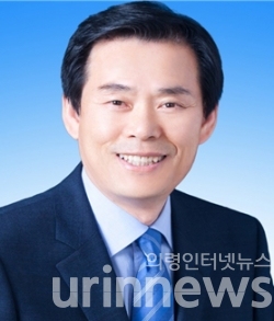사진=의령군수 재선거 김충규 더불어 민주당 예비후보